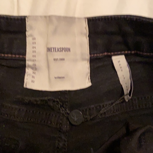 NWOT One Teaspoon denim shorts - Picture 5 of 6
